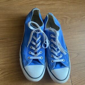 Low Top Indigo Converse
